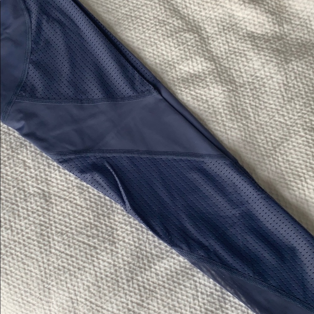 Knockout by Victoria’s Secret legging